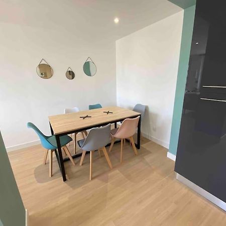 Appartement Familial, 2 Chambres, En Rdc Sur Cour Saint-Florentin  Esterno foto