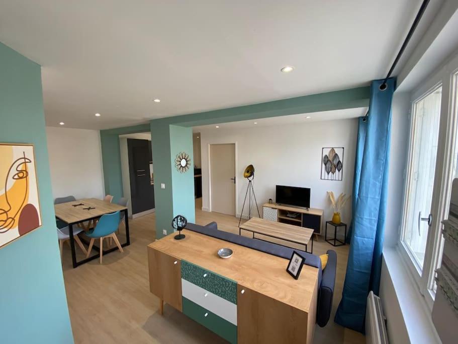 Appartement Familial, 2 Chambres, En Rdc Sur Cour Saint-Florentin  Esterno foto